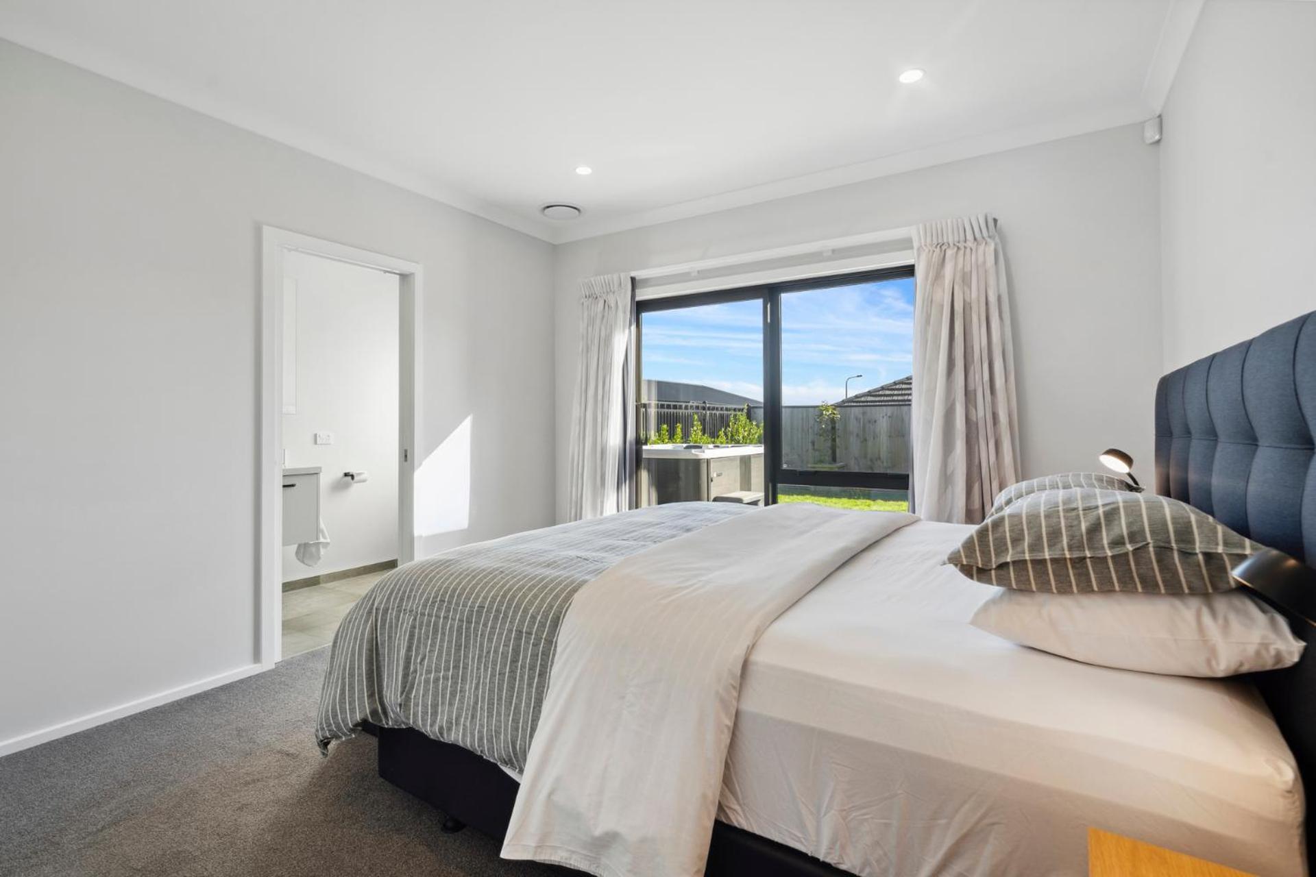 Regent Sanctuary - Martinborough Holiday Home Exterior foto